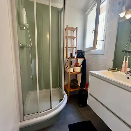 Quiet And Sea View Apartment Bandol